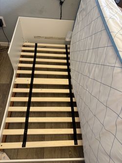 Toddler bed with mattress