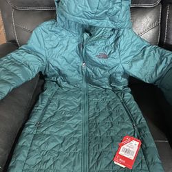 THE NORTH FACE SIZE SMALL