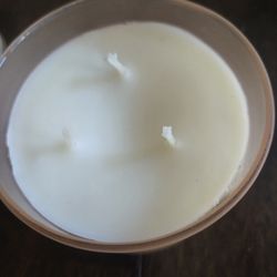 Peach on earth candle new