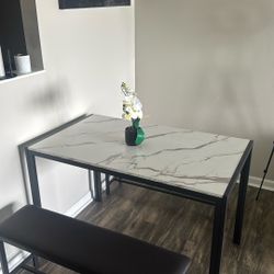 Dinning table With Bench
