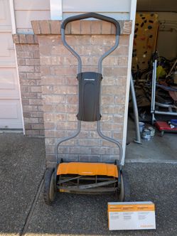 Fiskers push mower - 17 inch width