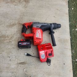 New Milwaukee M18 hammer with battery and charger rapicharger firm price