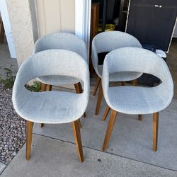 Set of 4 dining chairs