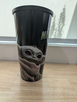 STAR WARS The Mandalorian and Grogu drink cup with topper