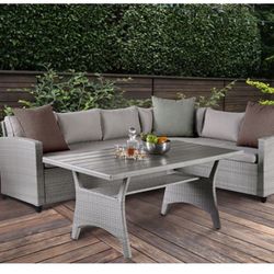 New Outdoor Patio Set! Includes Free Delivery 🚚! 