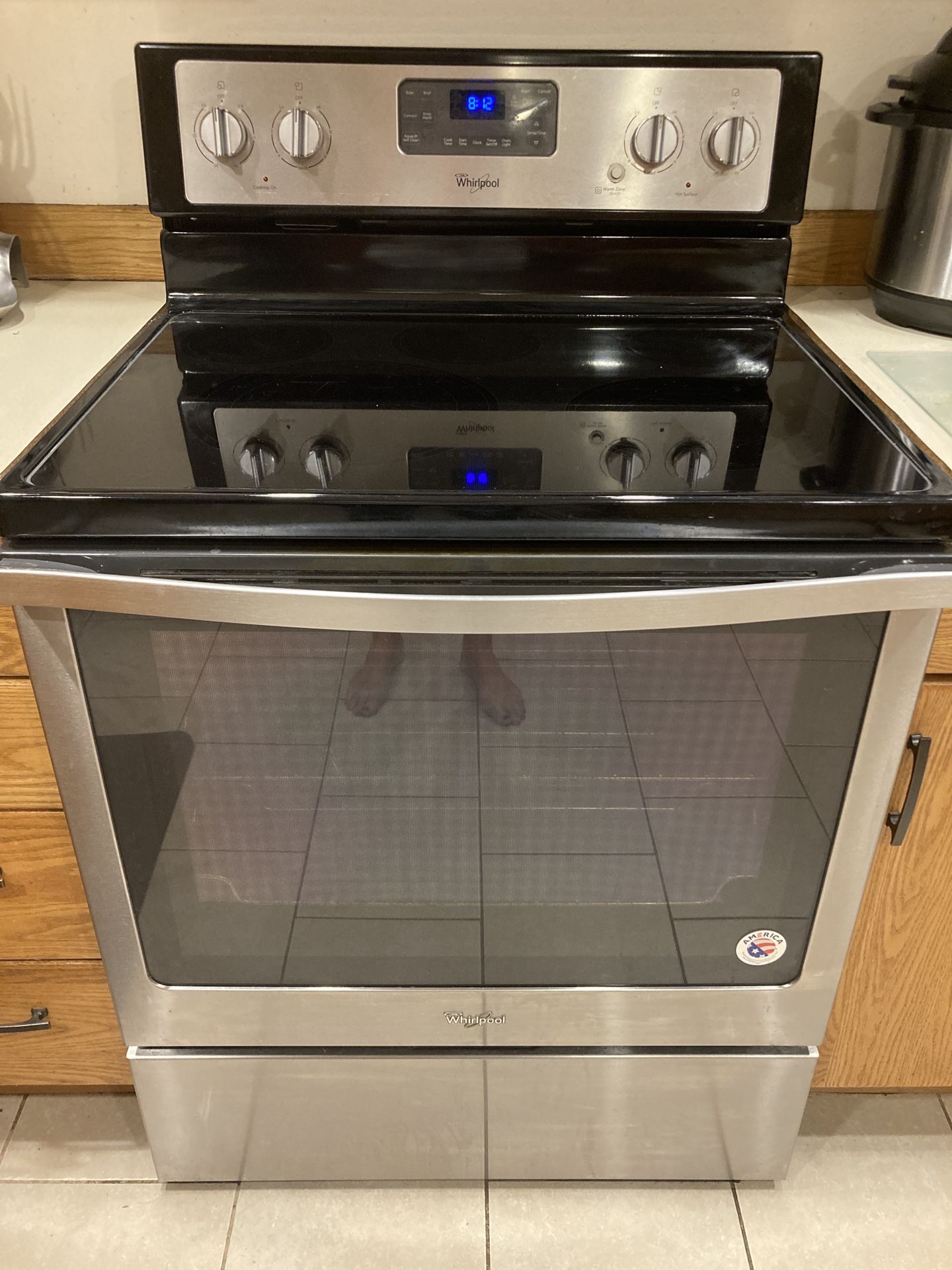 Electric Range with Selfcleaning Oven (Whirlpool) for Sale in Redmond