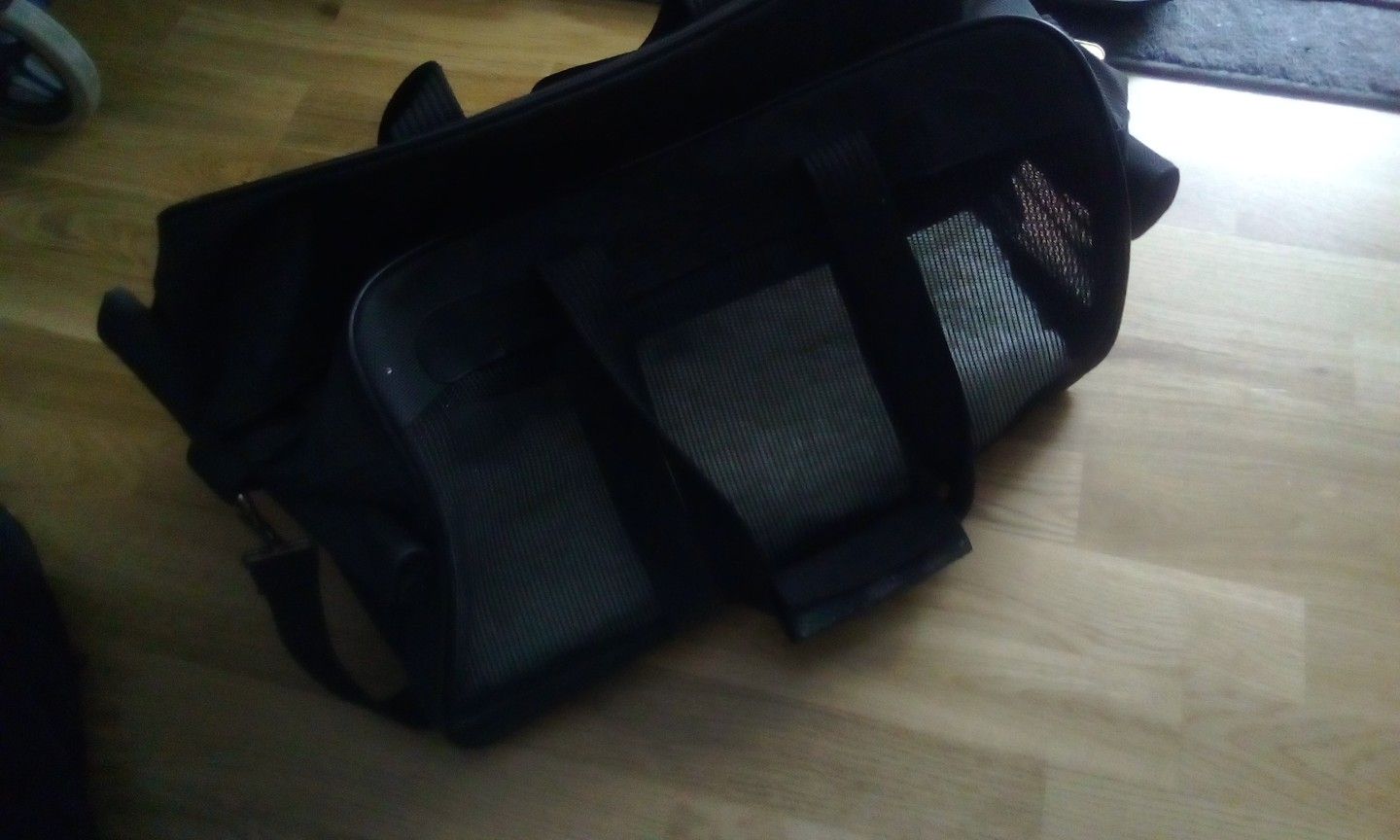 Sherpa Original Pet Kennel Bag