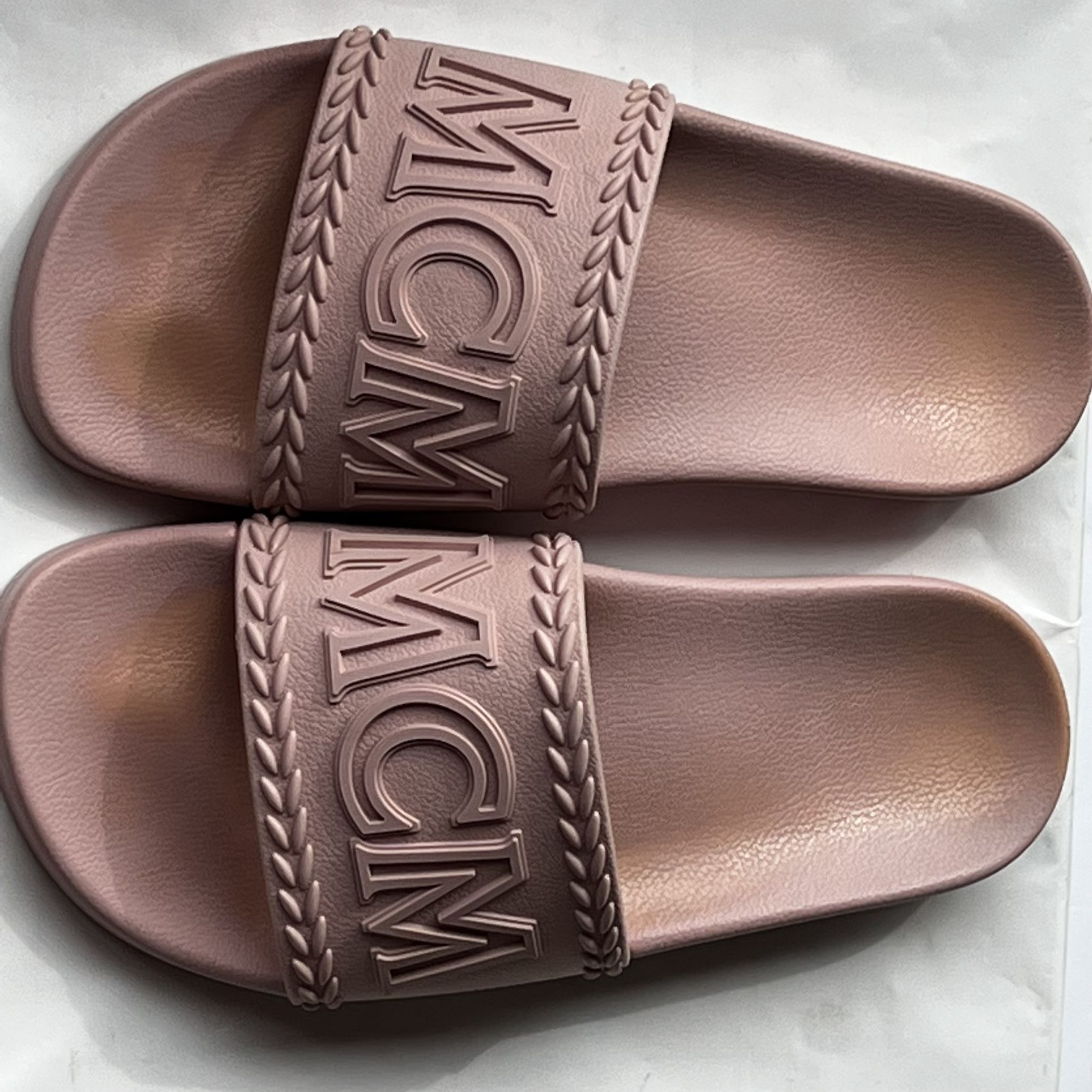Mcm rose online gold slides
