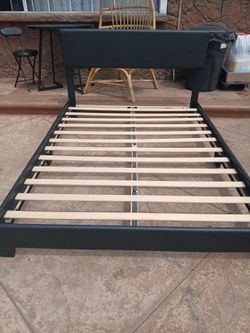 Full size bed