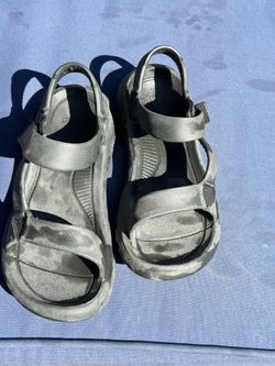 Teva Men’s Seven, Women’s Nine, Unisex, Rubber Sandals Near Nearly New