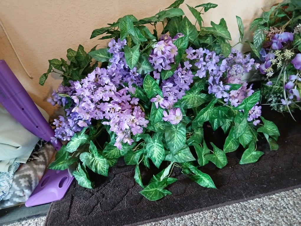 MULTIPLE SILK GLOWER ARRANGEMENTS