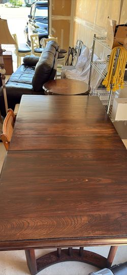 Dining room table