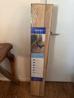Laminate Wood Flooring / Snap And Go