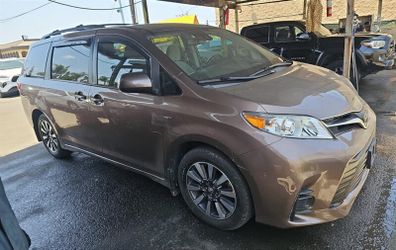 2019 Toyota Sienna LE 7-Passenger AWD MINI VAN TOYOTA SIENNA AWD VAN