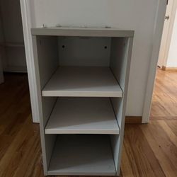 bookshelf / nightstand 