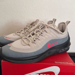 Nike Air Max AXIS