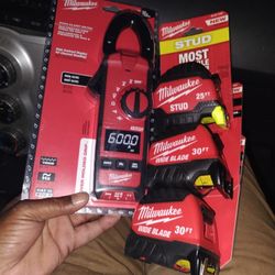 Milwaukee Measuring Tape And Milwaukee Voltage Meter Clamp 