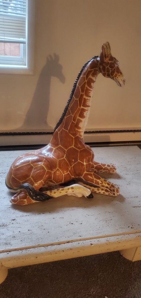 Porcelain Jiraf Nice Piece Size 32 Inche Tall By 30 Wide By 14 Inch Deep