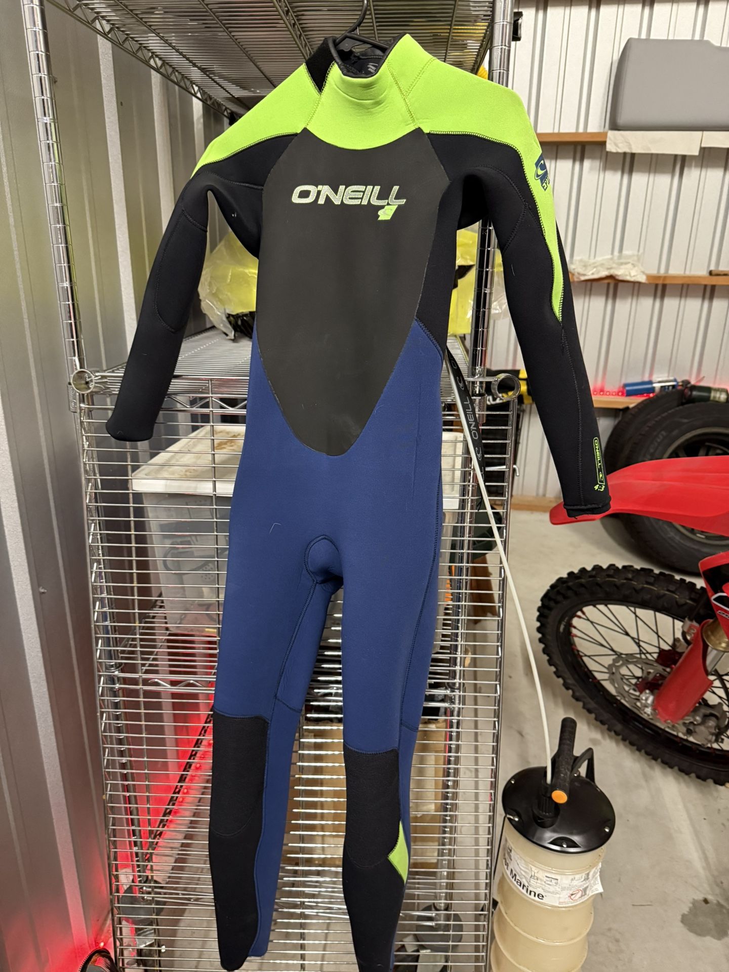 Youth wetsuit 
