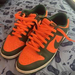 Miami hurricane dunks