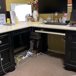 Black Desk & Chair