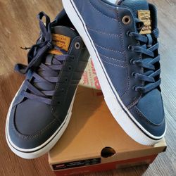 Brand New Levis Sneakers Size 9.5 Mens