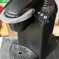 Keurig K-Classic Single Serve K-Cup Pod Coffee Maker, with 3 Brew Sizes, 48oz Removable Reservoir, Black