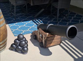 Halloween cannon prop