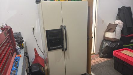 Side-by-side door, Kenmore fridge/freezer