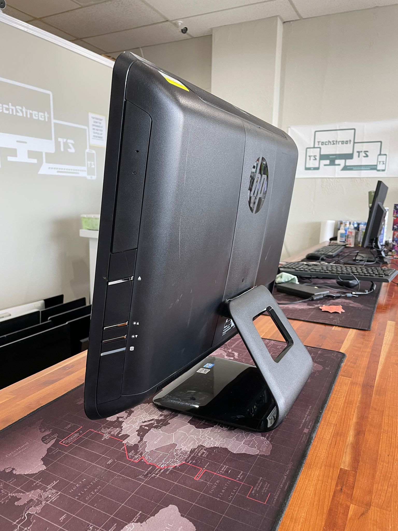 HP COMPAQ 8200 Elite ALL IN ONE CORE I5 4GB 240GB HDD WINDOWS 10 