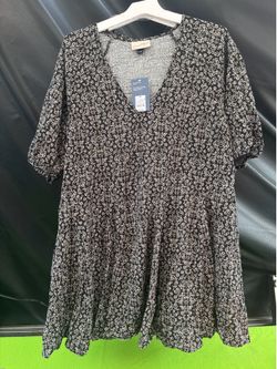 CLOTHES BRAND NEW SIZE XL $5 FOR EACH PIECE