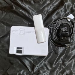 Projector Screen 