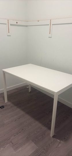 IKEA MELLTORP White Desk