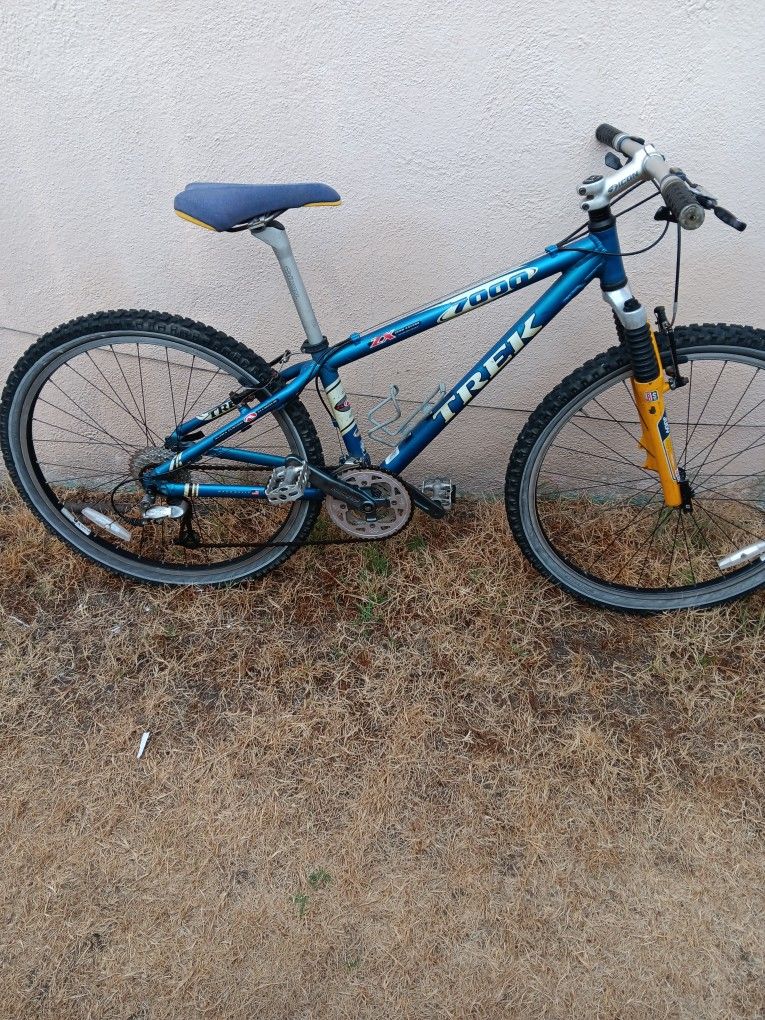 Trek 7000zx Mountain Bike