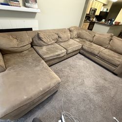 U shaped sectional couch for free