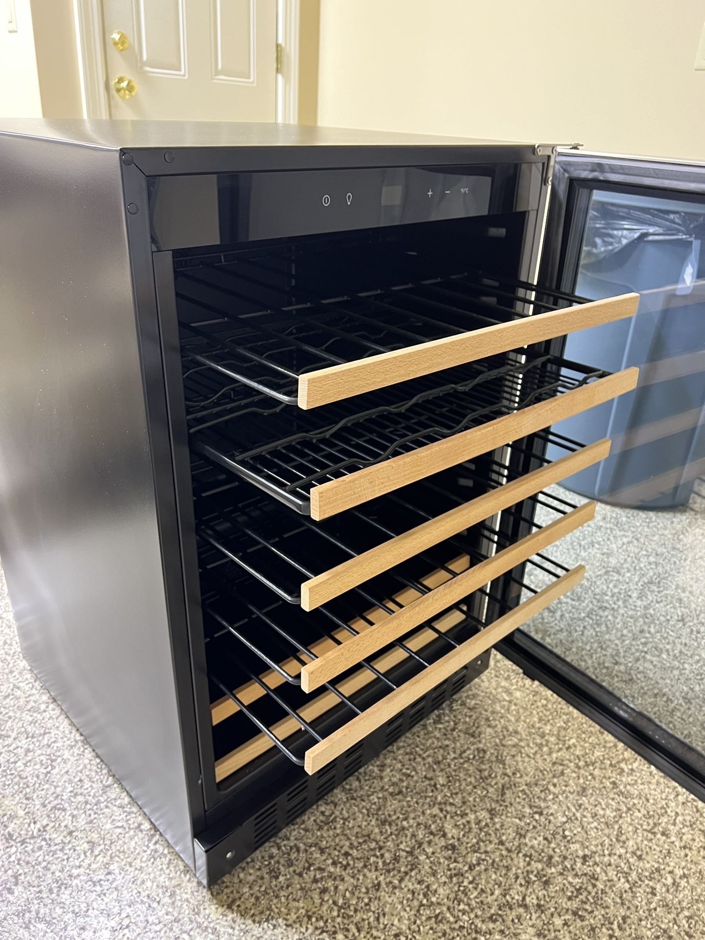 Frigidaire 52 bottle Wine Cooler FGWC5233TS