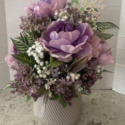 Mother’s Day Floral Gift Centerpiece 