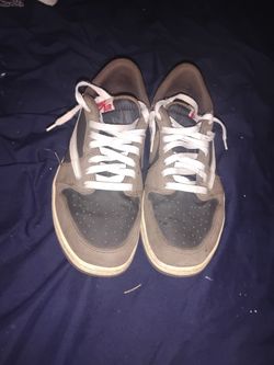 Travis Scott Jordan 1 Low Sneakers