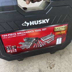 Husky 194 Piece Hand Tool Kit