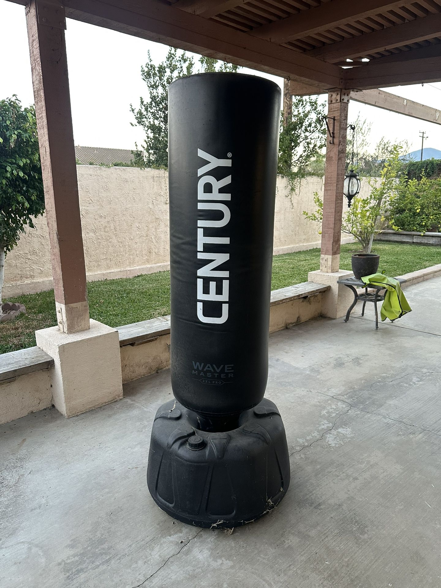 Century XXL Wavemaster Punching Bag Stand Boxing Kickboxing