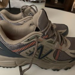 New Balance 410 V4  New Size 8  Men’s 