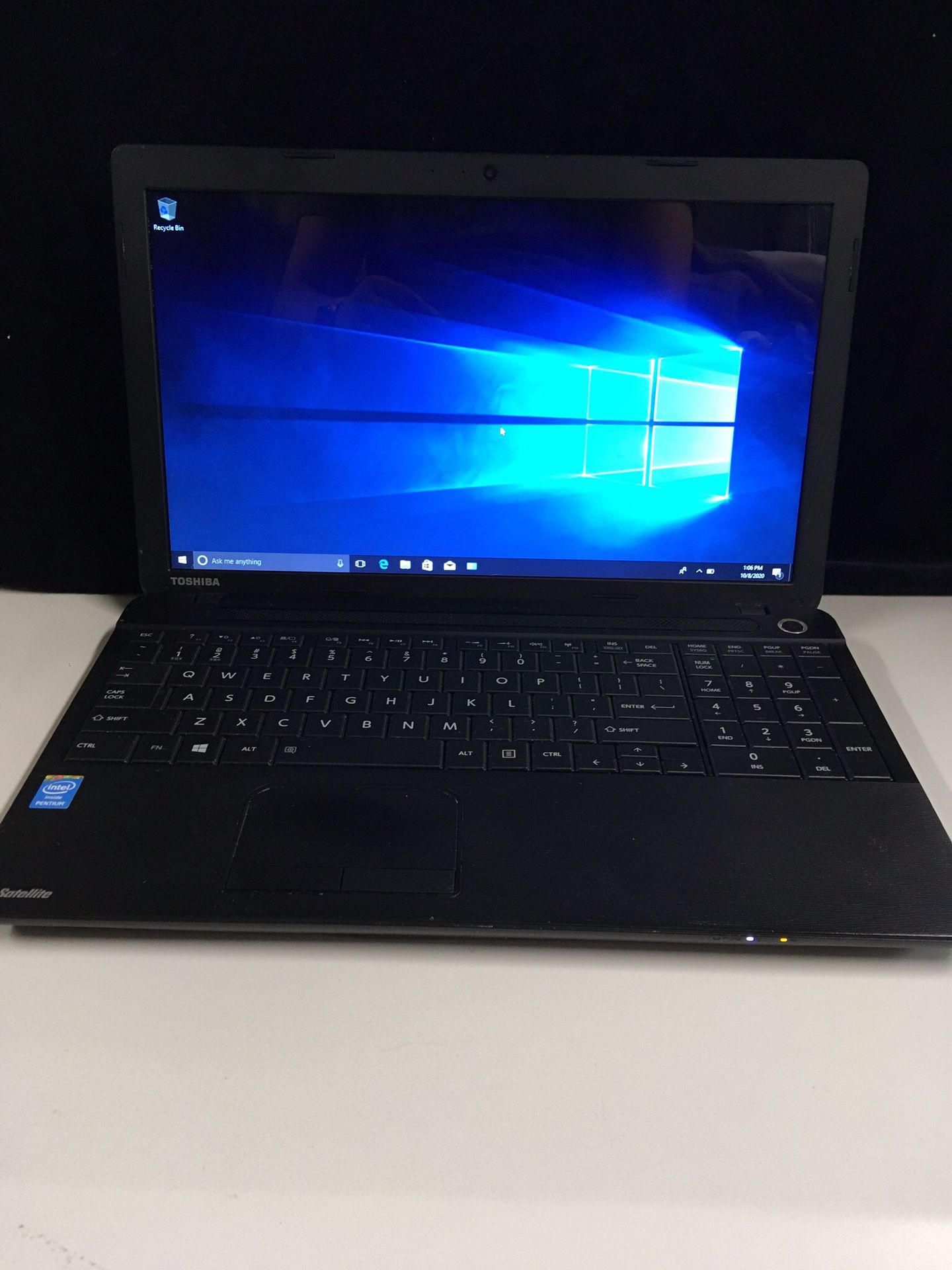 Toshiba Sattelite Laptop Windows 10
