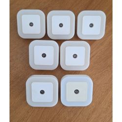 LED Night Light White Auto On/Off Sensor Nightlight Set of 7