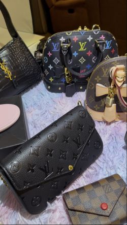 Woman accessories