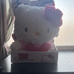 Hello Kitty Valentines pillow and throw set limited edition