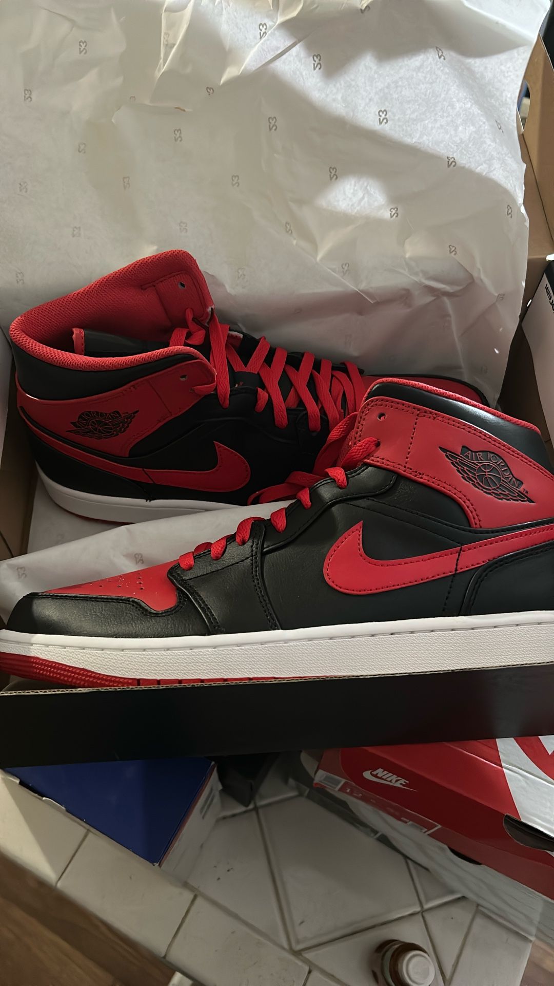 Jordan 1 MID