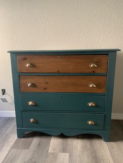 4 Drawer Vintage Dresser