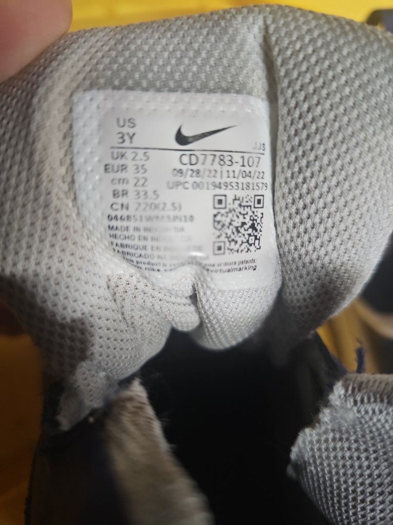 Nike Shoes 3y