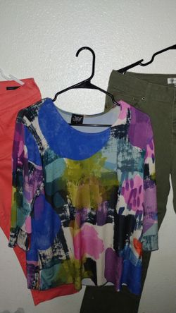 Bundle of 3 - 2 pants and a blouse
