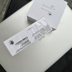 Apple AirPods Second Gen 